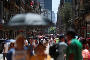 Lluvias, vientos y calor marcarán el clima este sábado en México
