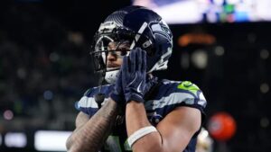Jaxon Smith-Njigba firma contrato récord con Seahawks tras gran temporada