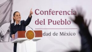 Sheinbaum congela salarios de altos funcionarios durante todo su sexenio