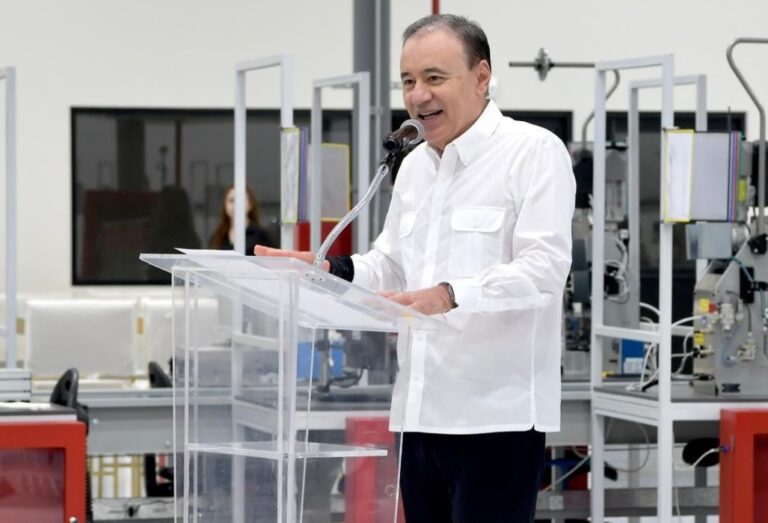 Durazo, lider de la frontera