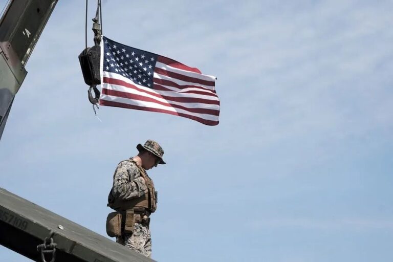El jefe del Comando Sur de EE.UU. niega estar en preparativos para la toma de Cuba