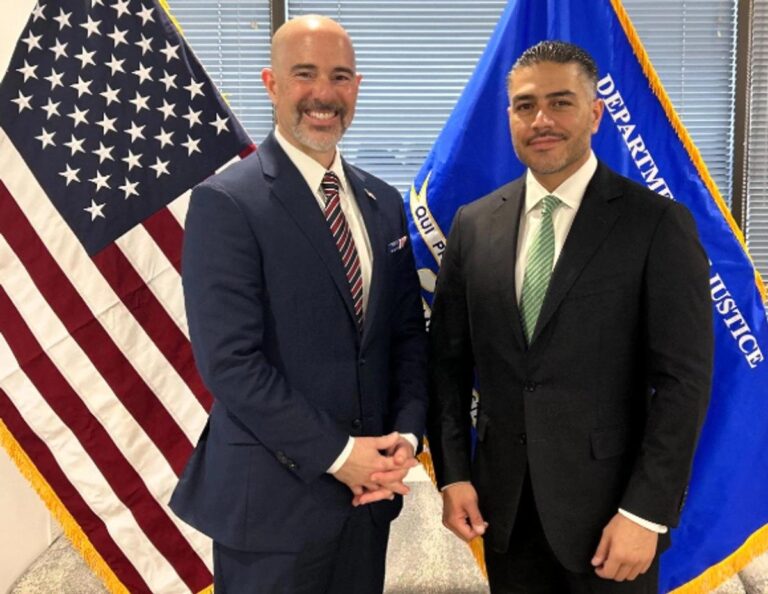 Harfuch se reúne con jefe de la DEA en Washington; abordan combate al narco y tráfico de armas