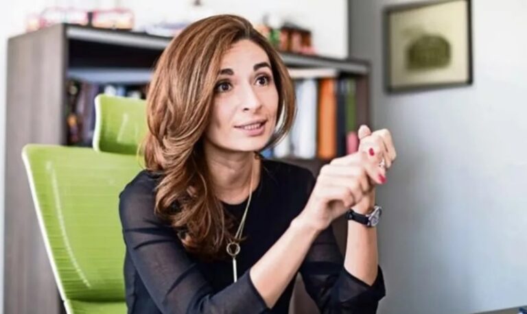 320ca3898cdd8ecfad51adaba1c3123f