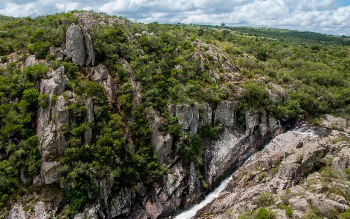 Manantiales_Serranos_Uruguay_2_15042026