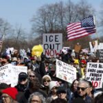 Suman 15 mexicanos muertos bajo custodia del ICE; Cancillería denuncia deficiencias graves