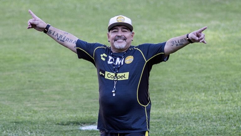 FILES-FBL-ARGENTINA-MARADONA-HEALTH
