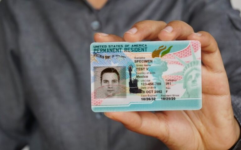 eliminar-green-card-por-expresar-opiniones