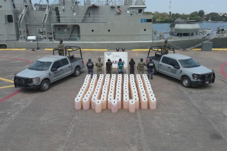 lazaro-cardenas-michoacan-103-bidones-6-mil-litros-combustible-huachicol-1536x1024