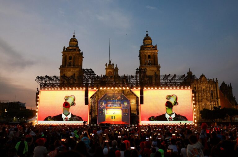 31 Minutos impone récord de 230,000 asistentes en el Zócalo de CDMX