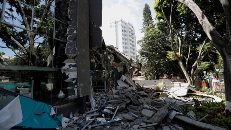 2026-06-25t141359z-781522367-rc221marw0fi-rtrmadp-3-venezuela-quake