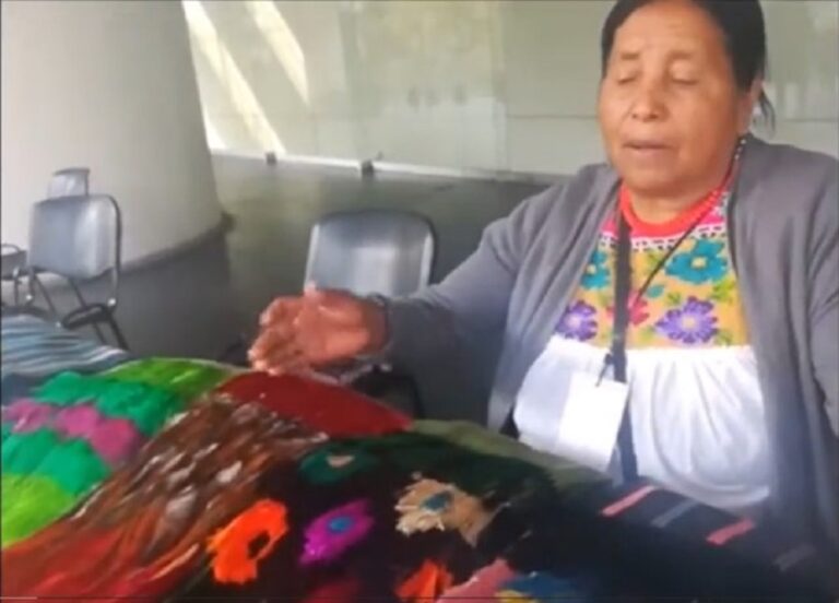 Bautista Zirahuen Mich rebozos de plumas