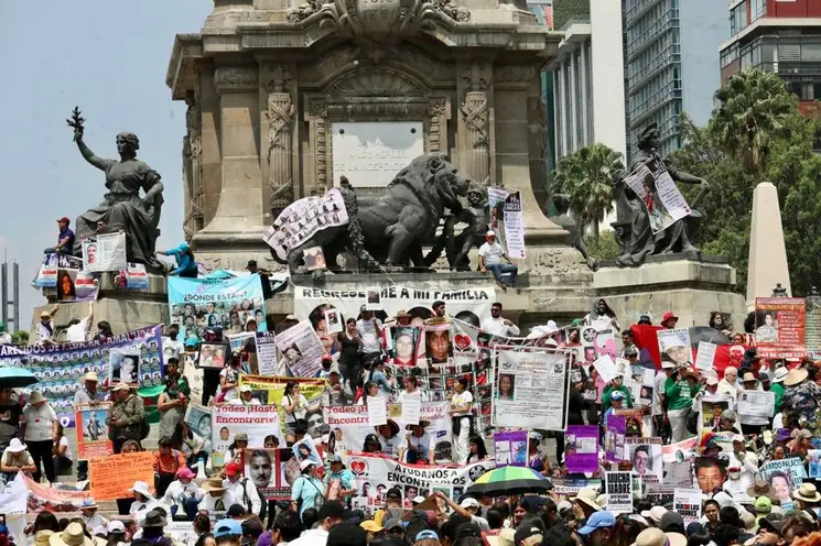 madres-buscadoras-marchan-rumbo-al-angel-1218html-madres-buscadoras-marchajpeg-7857html-6fe35068-b341-4b2c-8f24-48290707ca87