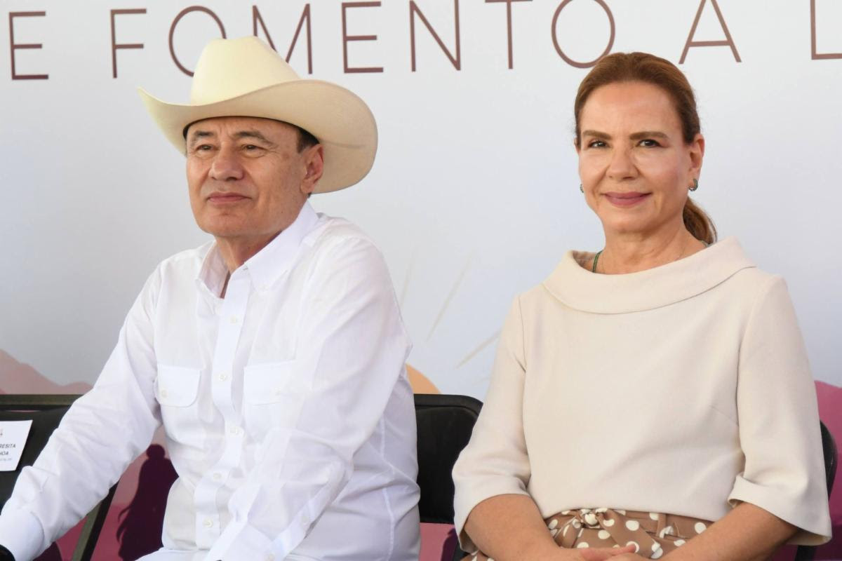 Durazo y esposa