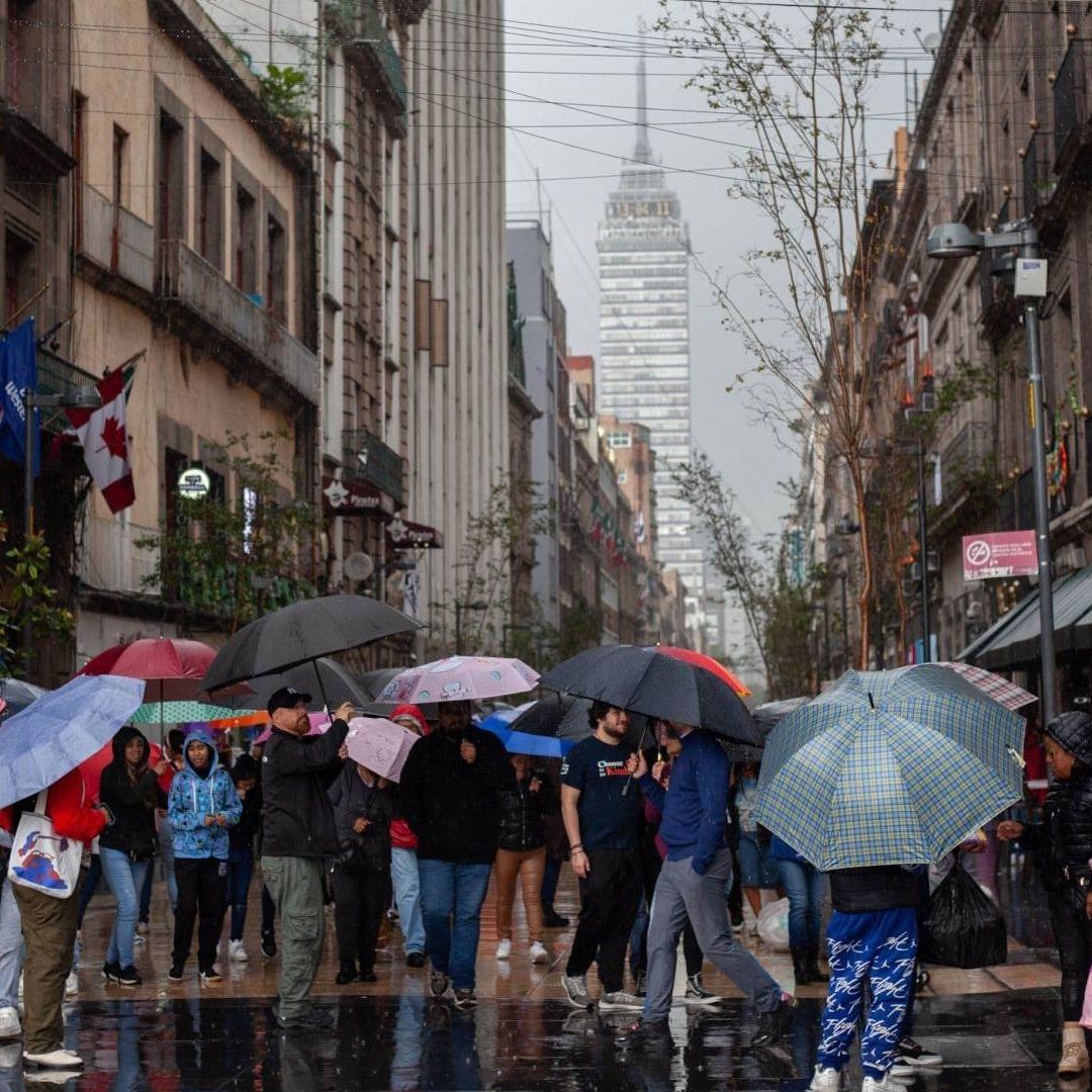 1774085846057-lluvia-en-el-centro-de-cdmx-foto-cuartoscuro-archivo-1080x1080