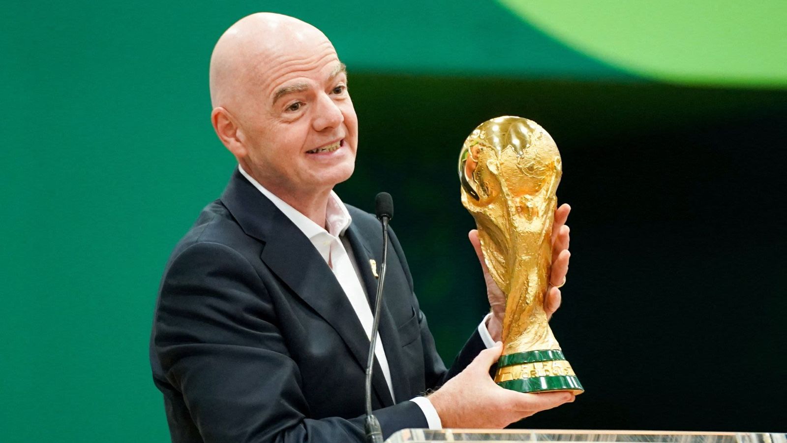 Denuncian a Gianni Infantino ante el COI por Mundial 2026