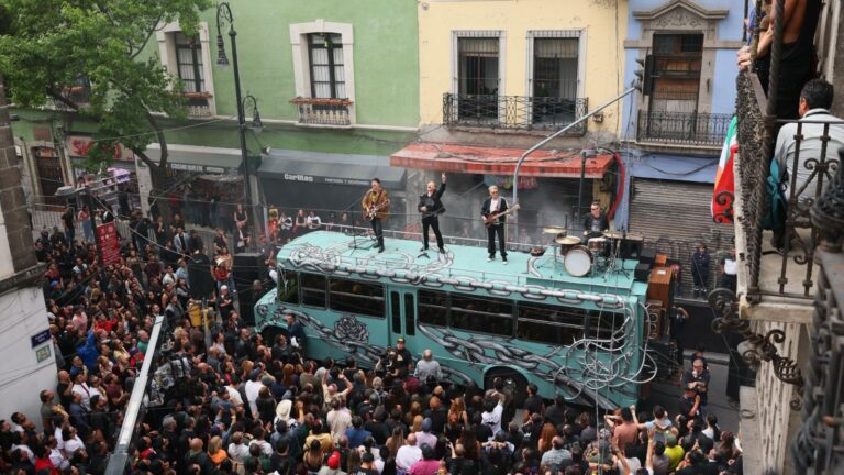 U2 estrena “Street of Dreams” con escenas grabadas en México