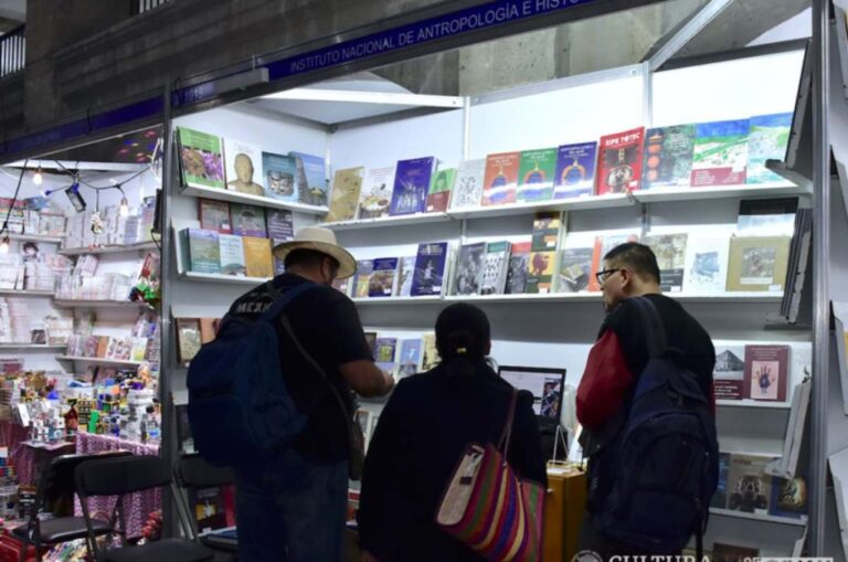 feria-del-libro-museo-de-antropologia-2024-1024x678