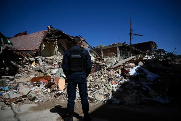 replica-del-sismo-en-venezuela-causa-miedo-en-medio-de-los-rescates_437999fb-5976-49b2-8383-47f19ea60f78_media