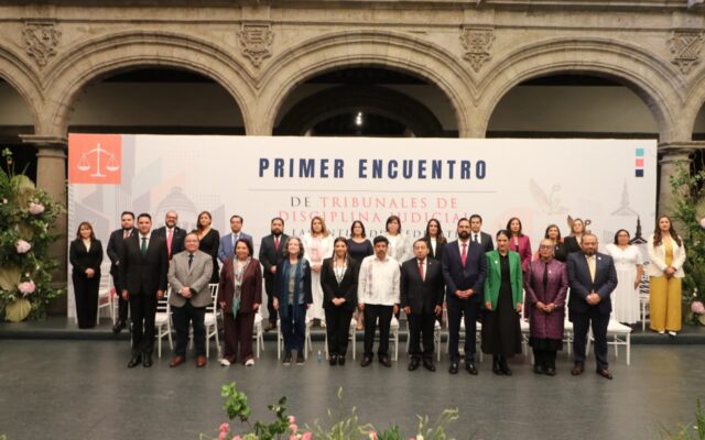 Representantes de tribunales de disciplina judicial durante su primer encuentro nacional en la Ciudad de México