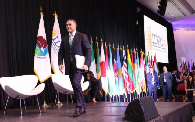 Omar García Harfuch participa en la Conferencia Internacional para el Control de Drogas IDEC 2026 en Buenos Aires
